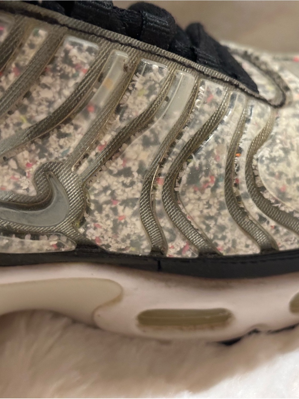 Nike Silver Speckled and Black Air Max Style Sneakers - Picture 11 of 12